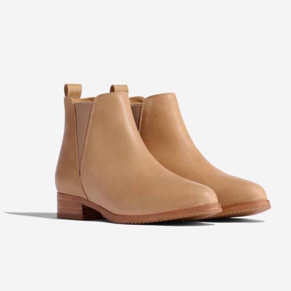 Nisolo Eva Everyday Chelsea Boot in Almond